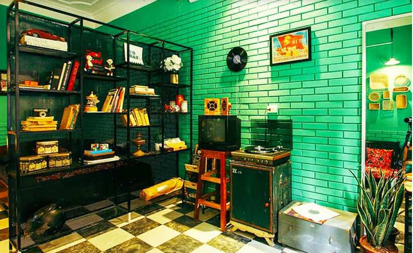 Nội thất của Hà Nội 1991 homestay đúng chất hoài cổ