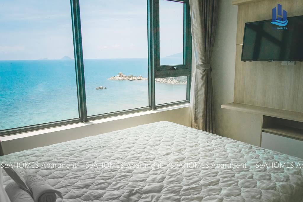 Phòng ngủ yên tĩnh, tầm nhìn đẹp cùng điều hòa mát lạnh tạo nên một nơi nghỉ hoàn hảo dành cho bạn