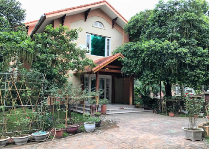 Tranquil villa tại Thạch Thất, Hà Nội nằm ẩn mình giữa khuôn viên với nhiều cây xanh