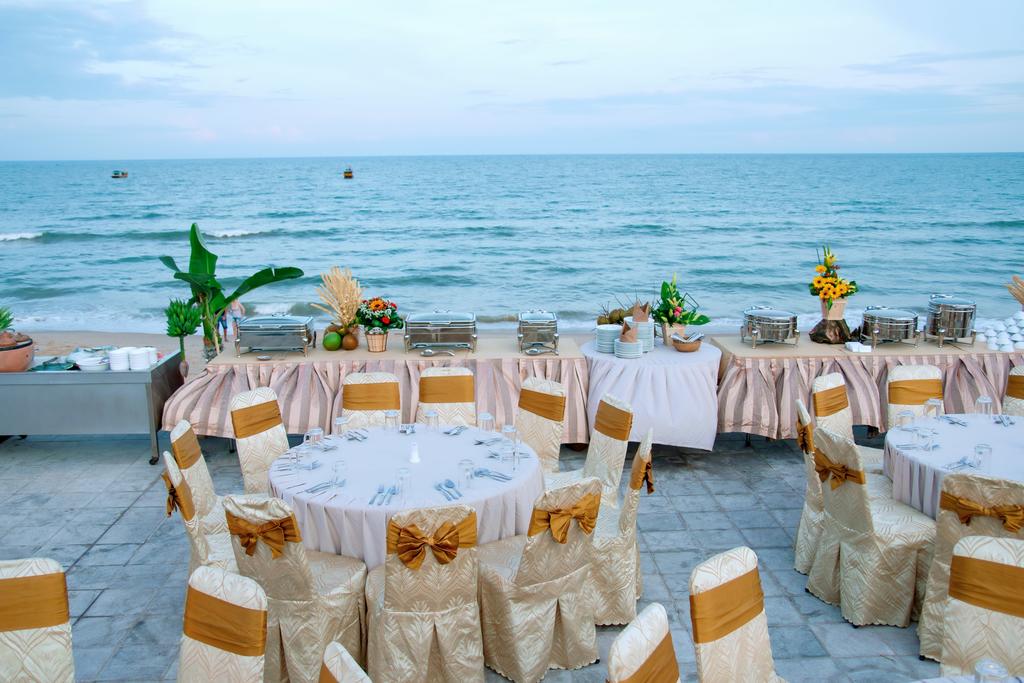 Villa-Del-Sol-Beach-Resort-top-5-resort-tai-phanthiet-cho-gia-dinh-2.jpg