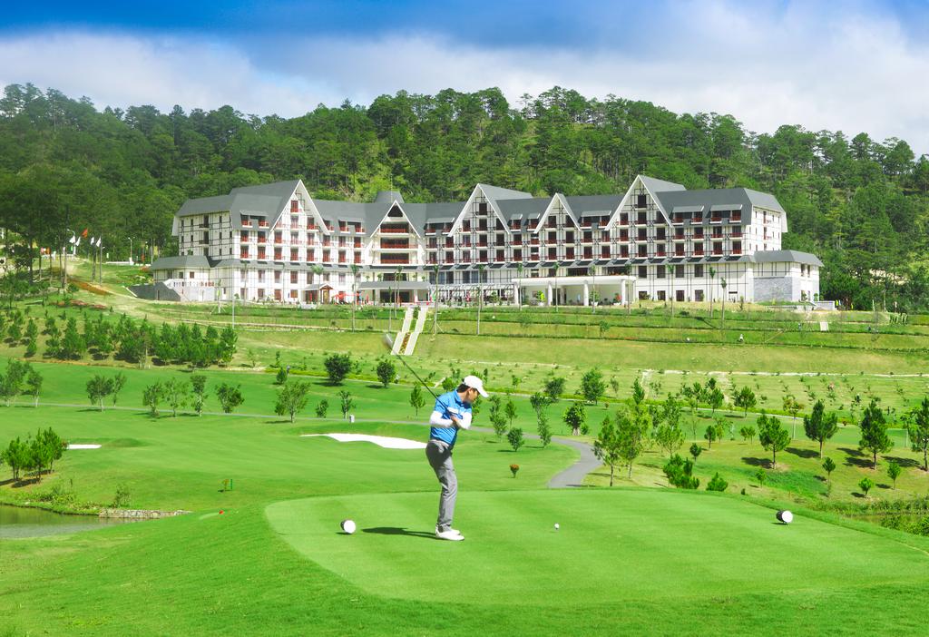 Swiss-Bel-Resort-top-5-resort-tai-tuyen-lam-da-lat-cho-gia-dinh-2.jpg