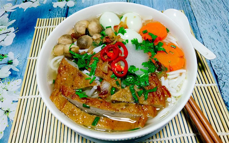 Bánh canh chả cá ngon nức tiếng Bình Thuận