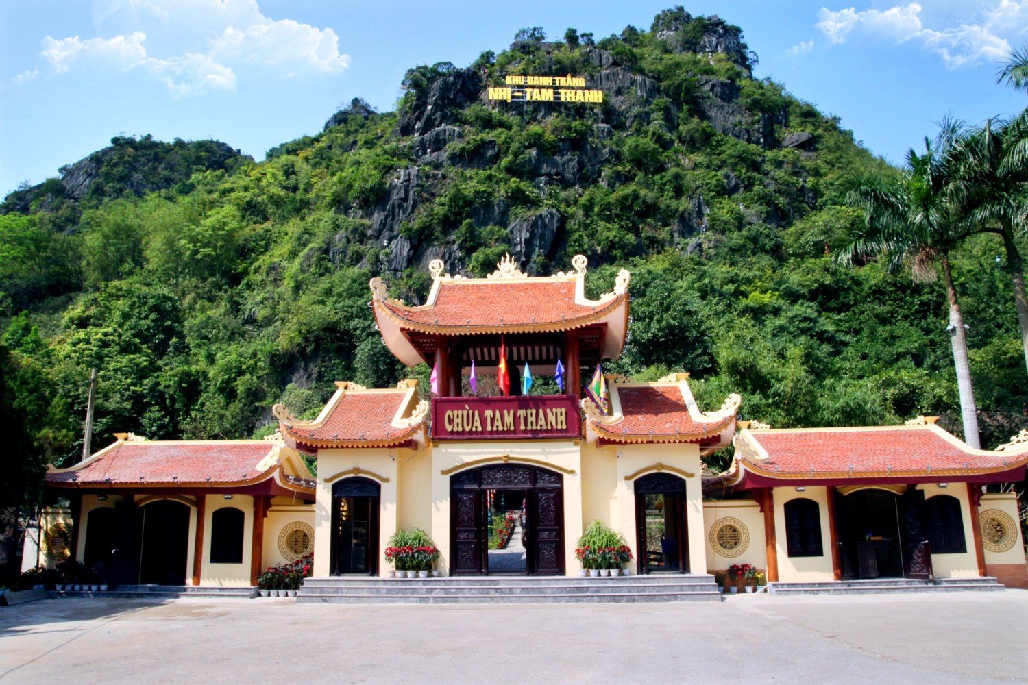 Chùa Tam Thanh - địa điểm nổi tiếng khi du lịch Lạng Sơn