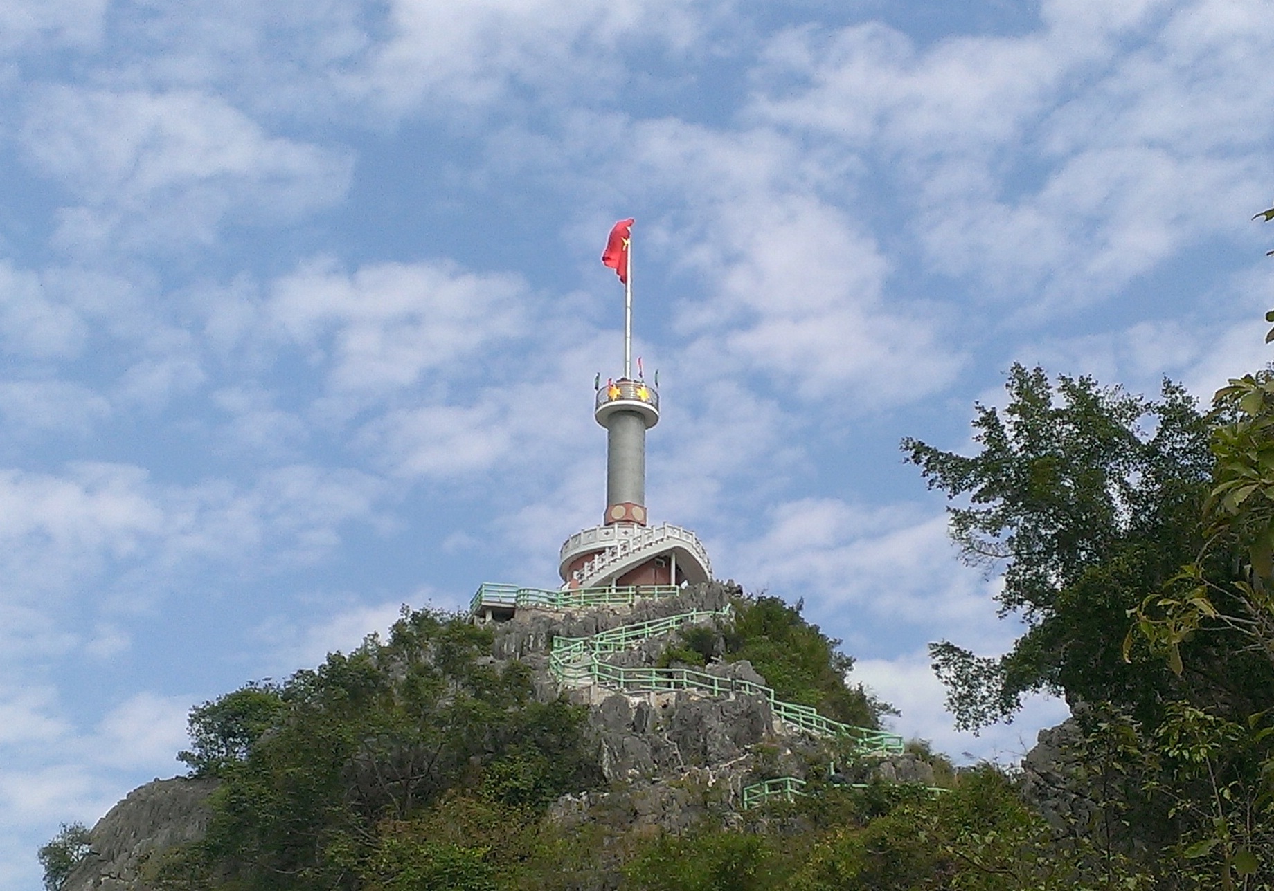 Cột cờ Phai Vệ - Điểm ngắm toàn cảnh thành phố Lạng Sơn